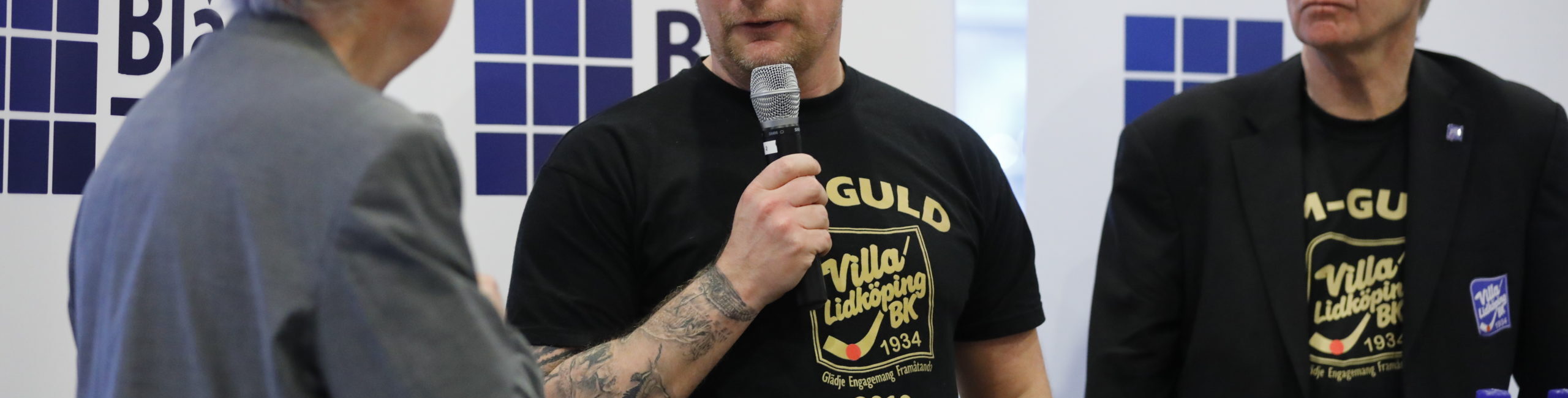 Villa hyllat hos IFK Skövde