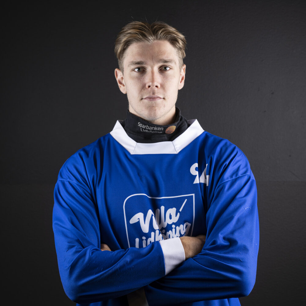 94 Tobias Augustsson Mittfältare