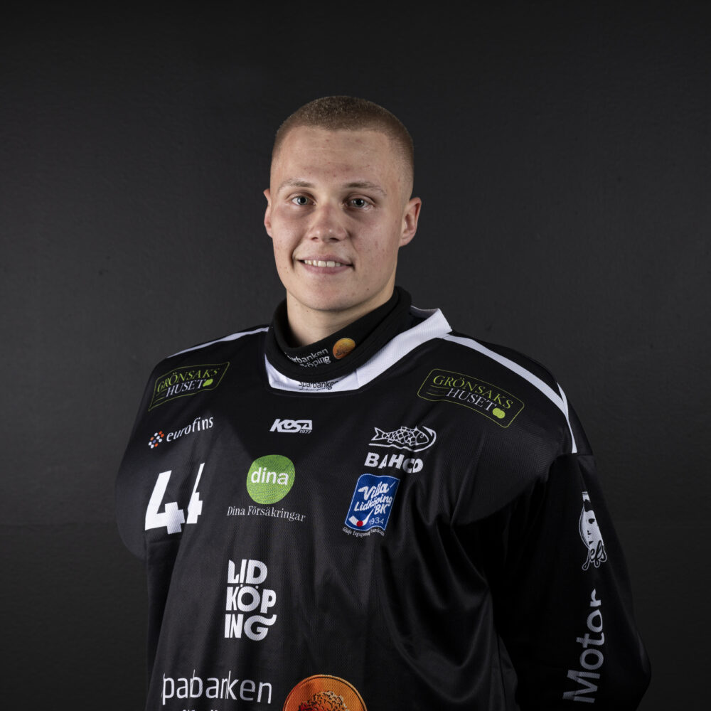 44 Rasmus Karlsson 4