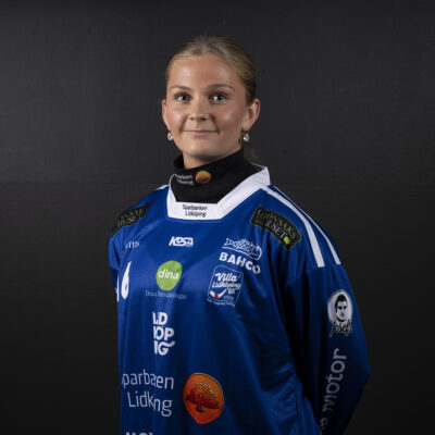 16 Nathalie Hjortenhed